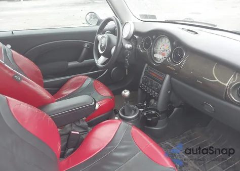 2004 Mini Cooper S из США, поврежденный, VIN WMWRE334X4TD88836